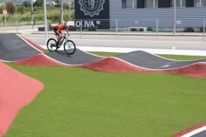 Sergio Mantecón realizando pruebas en el pump track